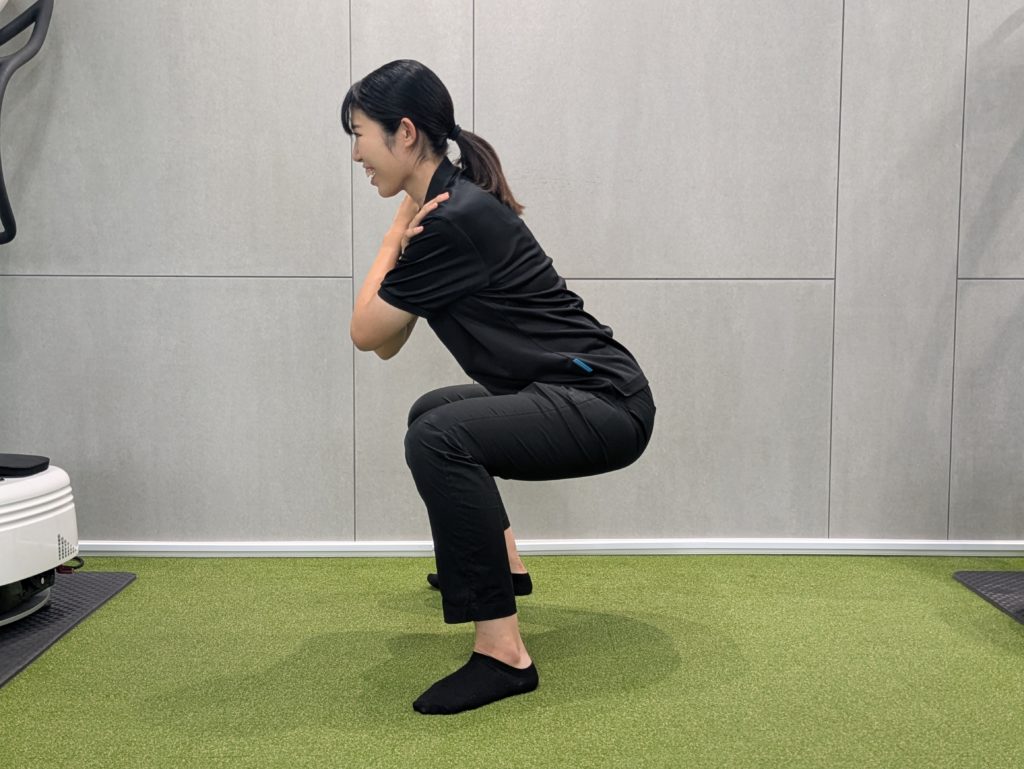 良い例：ワイドスクワット【横】